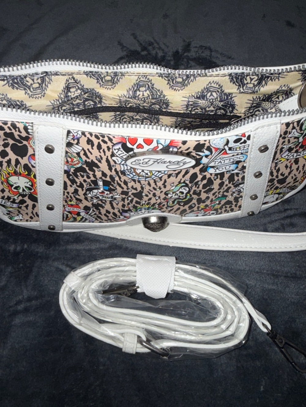 Ed Hardy White and Leopard Print Shoulder Bag with Tattoo Graphics - Picture 4 of 5